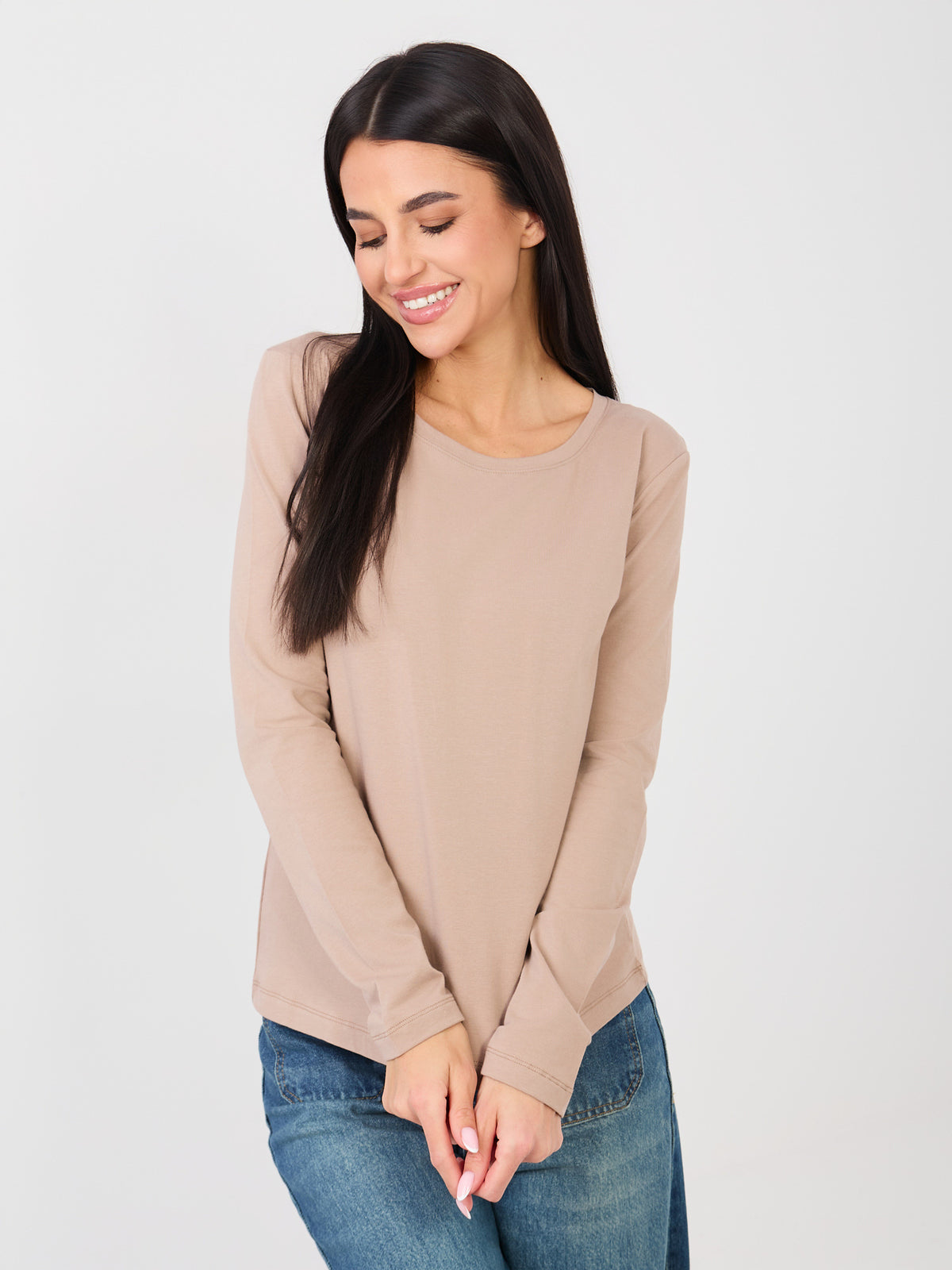 Ciemnobeżowy longsleeve basic z okrągłym dekoltem