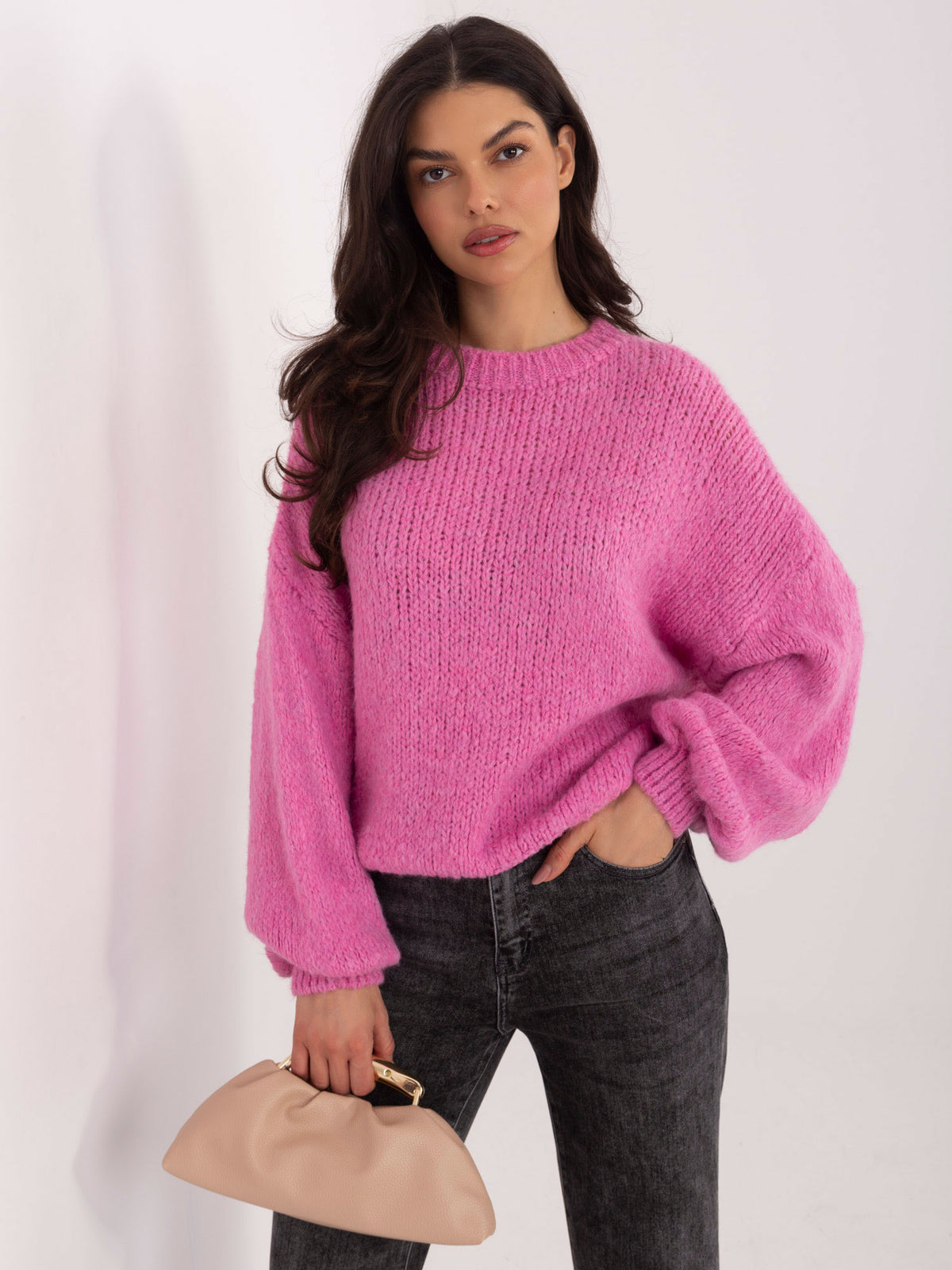 Ciemnoróżowy sweter oversize z wełną