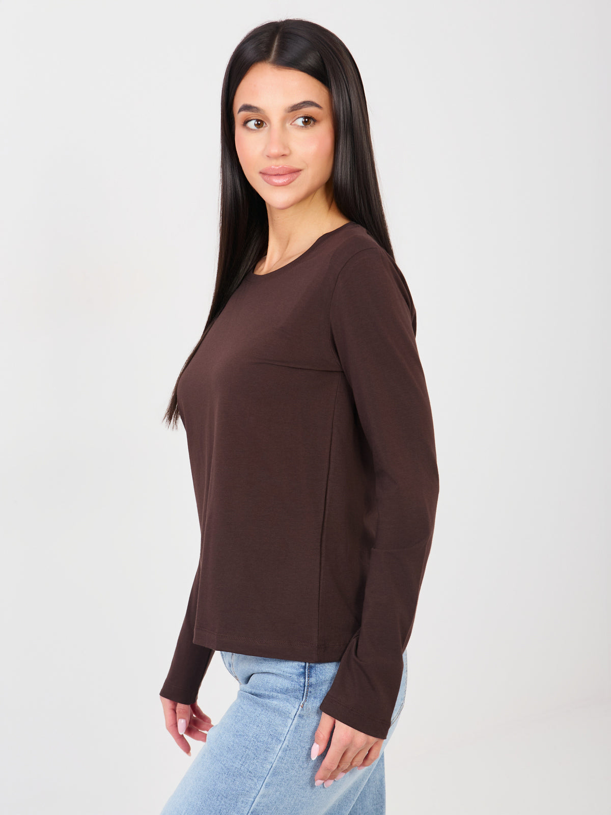 Ciemnobrązowy longsleeve basic z okrągłym dekoltem
