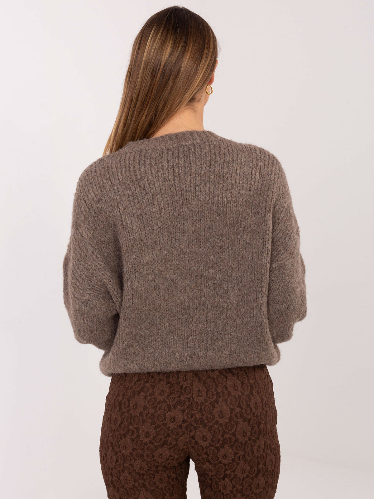 Ciemnobeżowy sweter oversize z wełną