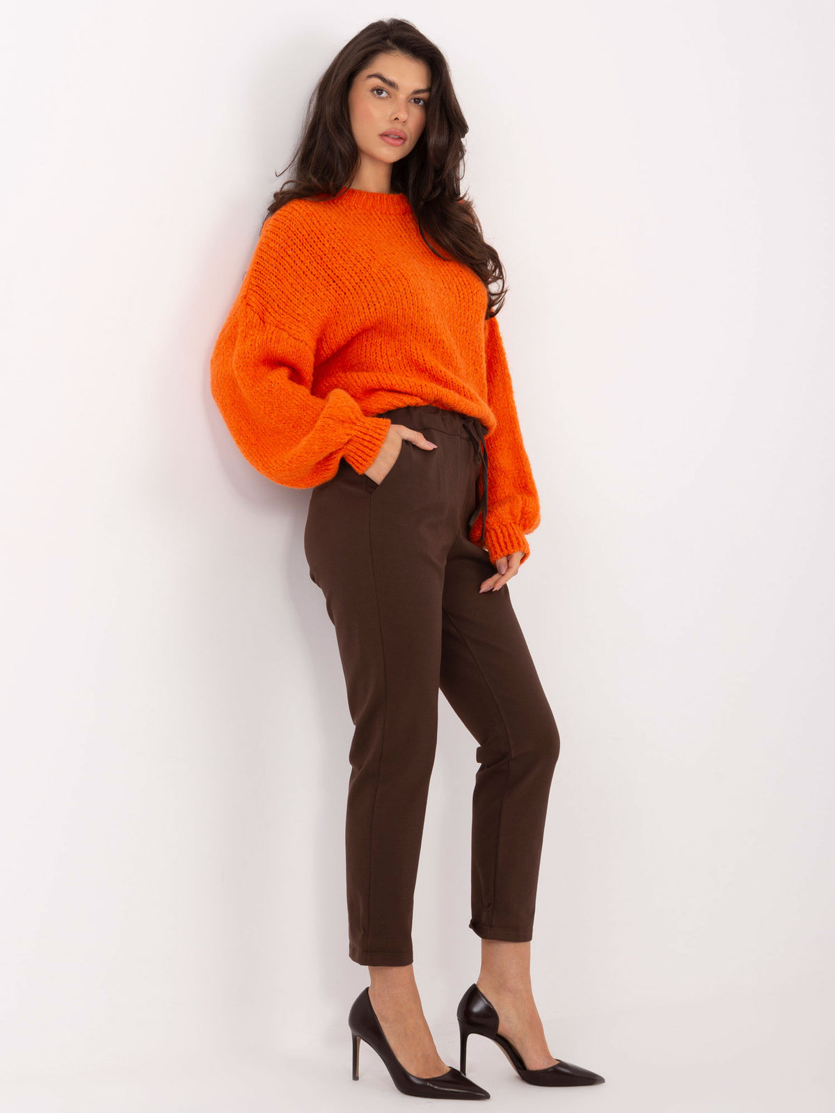 Pomarańczowy sweter oversize z wełną