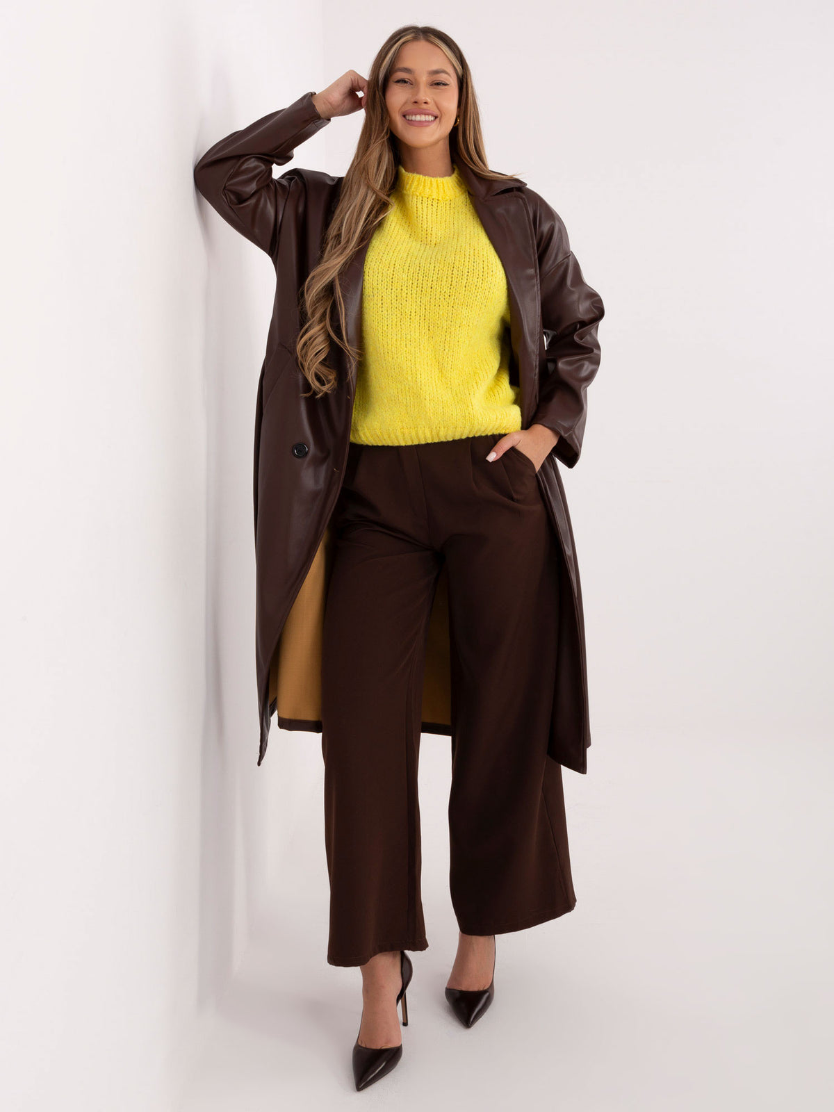 Żółty sweter oversize z wełną